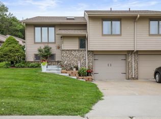 102 Arbor Ridge Ln, Council Bluffs, IA 51503