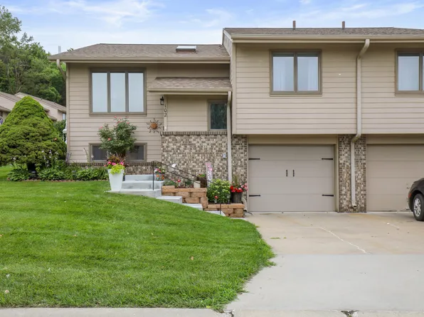 102 Arbor Ridge Ln, Council Bluffs, IA 51503