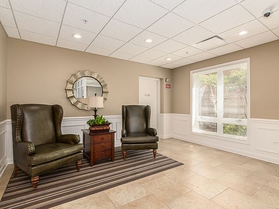 4th image of 787 Graceland Ave #604
