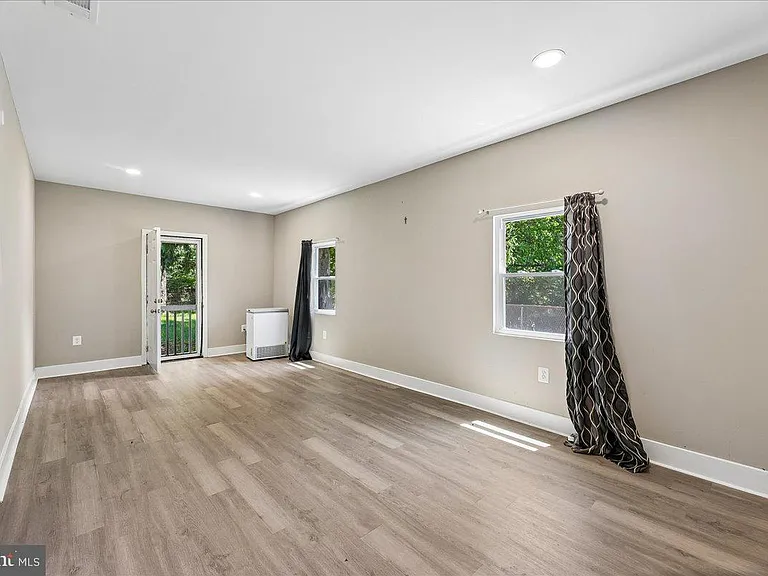 3102 Romain Ct — Photo 13