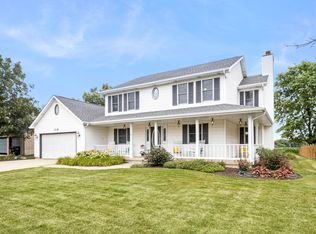 308 Shawnee Dr, Minooka, IL 60447