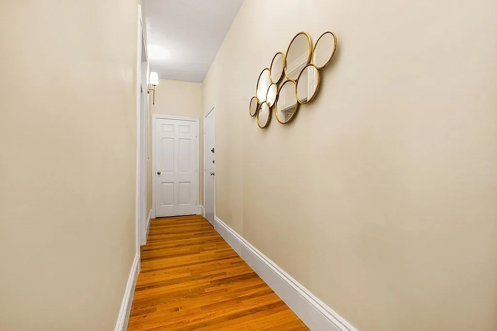 2 bed, 9999 sqft, $4,300 — Photo 4