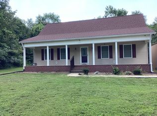 1727 Sharpes Garden Rd, Russellville, KY 42276