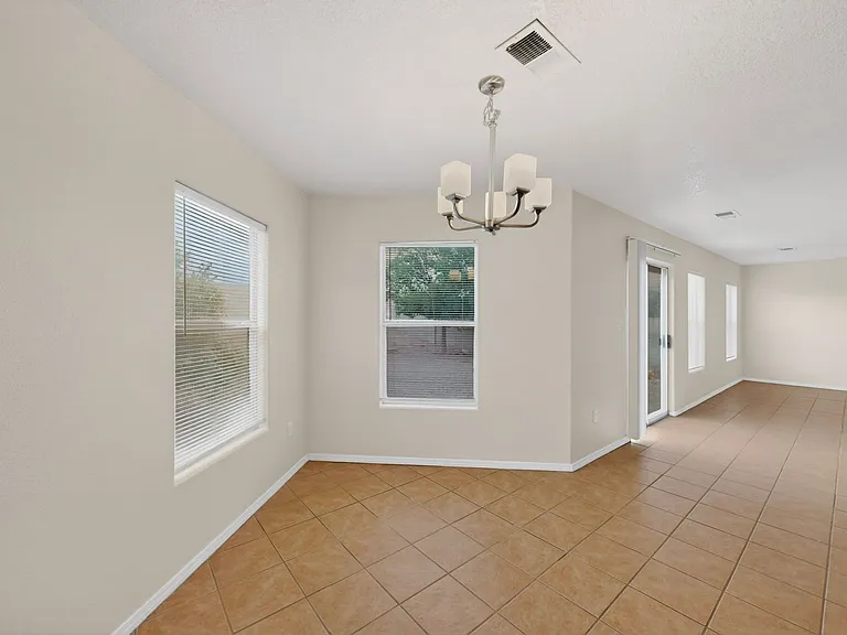 5841 Sandoval Dr NE — Photo 16