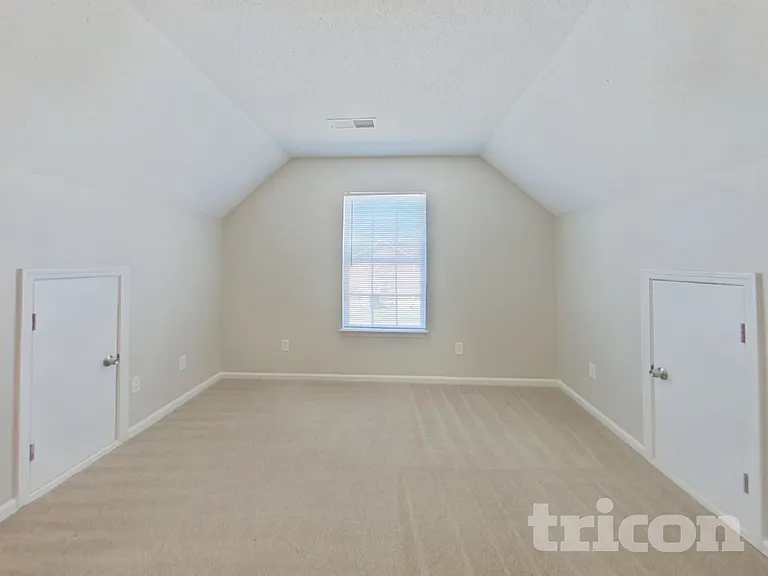 500 Gingerbread Ct S — Photo 15