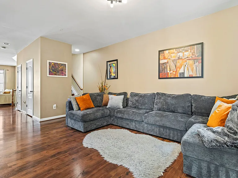 7526 Stonehouse Run Dr — Photo 25