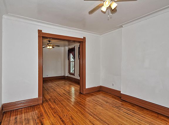 3rd image of 1301 N Campbell Ave