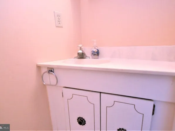 1123 W Washington St, Allentown, PA 18102