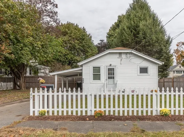 47 W School St, Westfield, MA 01085