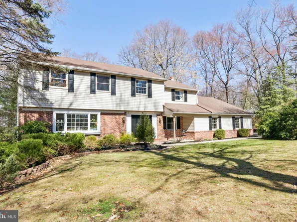 2305 Huntingdon Rd, Huntingdon Valley, PA 19006