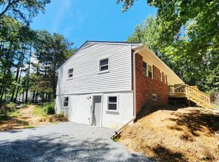 21 Salvington Rd, Fredericksburg, VA 22405