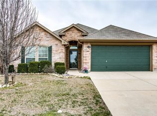 5517 Creek Hill Ln, Fort Worth, TX 76179