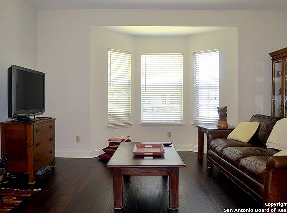 5th image of 1406 Canyon Parke Dr
