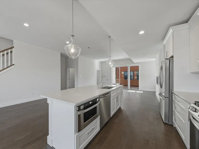 3912 Edwards Rd — Photo 21