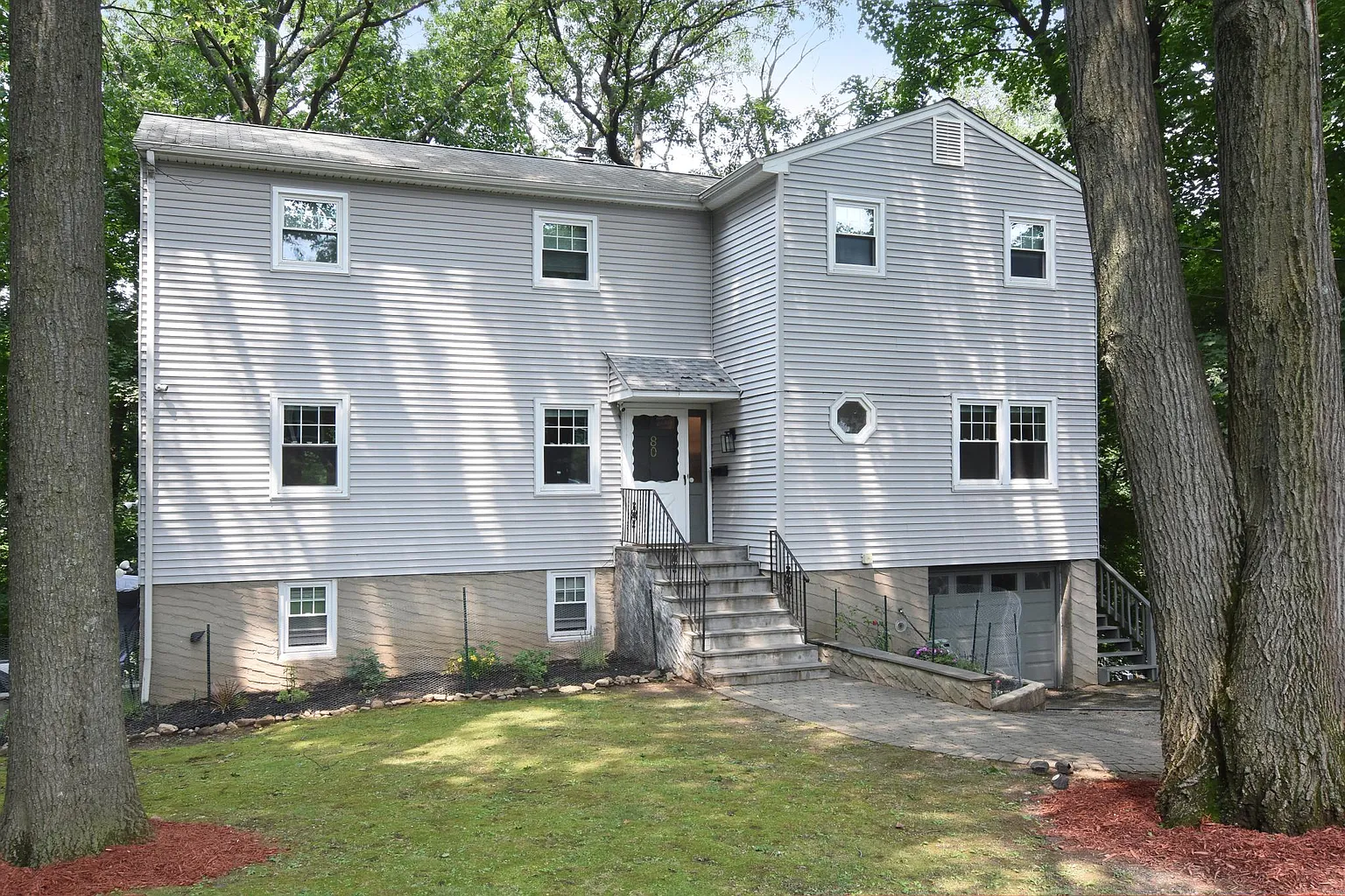 80 Allen St photo 1