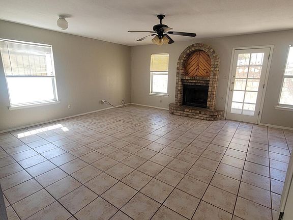 4th image of 3200 Mountain Ridge Dr
