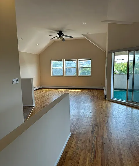 457 Monroe Blvd #2 — Photo 11