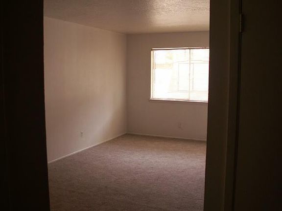 3rd image of 3405 Crest Ave SE APT 7