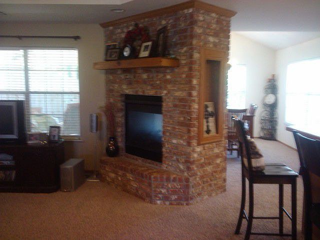 2nd image of 612 N Burdick St