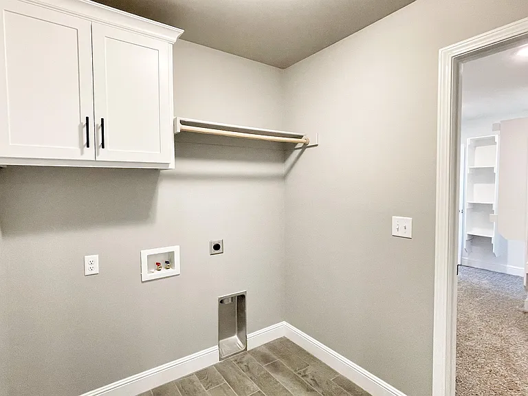 300 Oak Ave — Photo 9