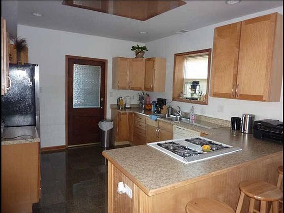 2nd image of 5854 N Mulligan Ave #2