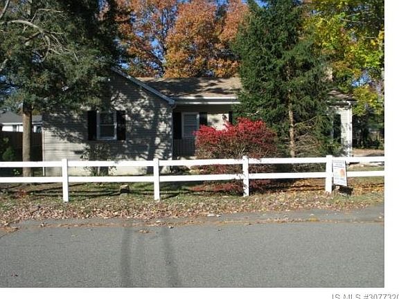 2nd image of 2318 6th Ave