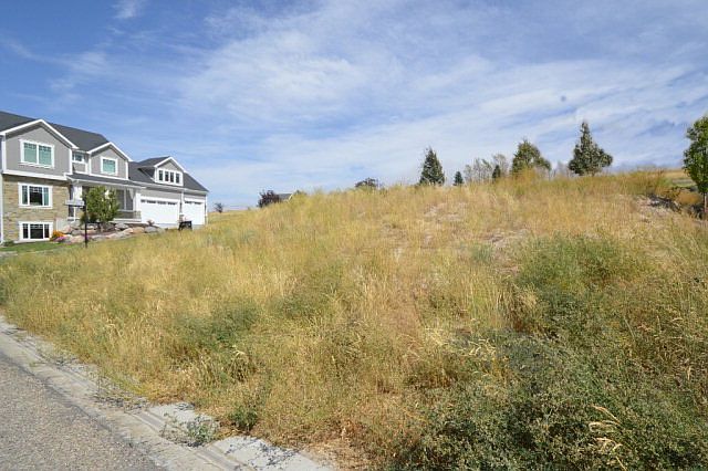 2nd image of 3007 S Chartwell Gdn