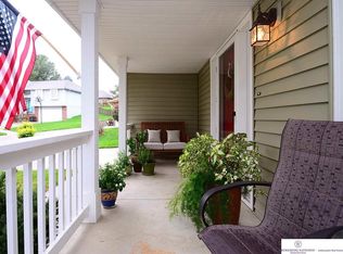 16228 N Cir, Omaha, NE 68135
