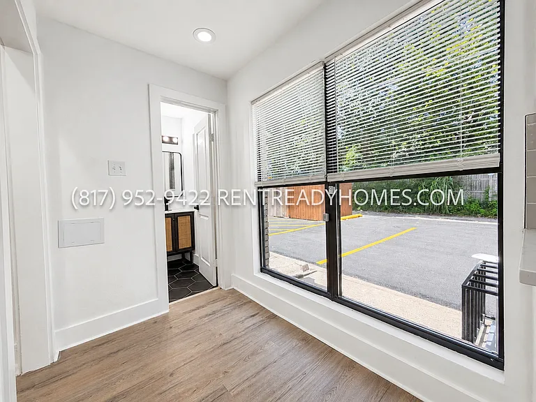 1510 W Jefferson Blvd #106 — Photo 7