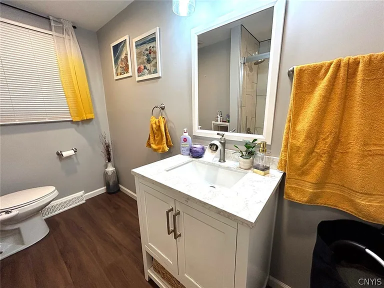 302 Oakridge Dr — Photo 24