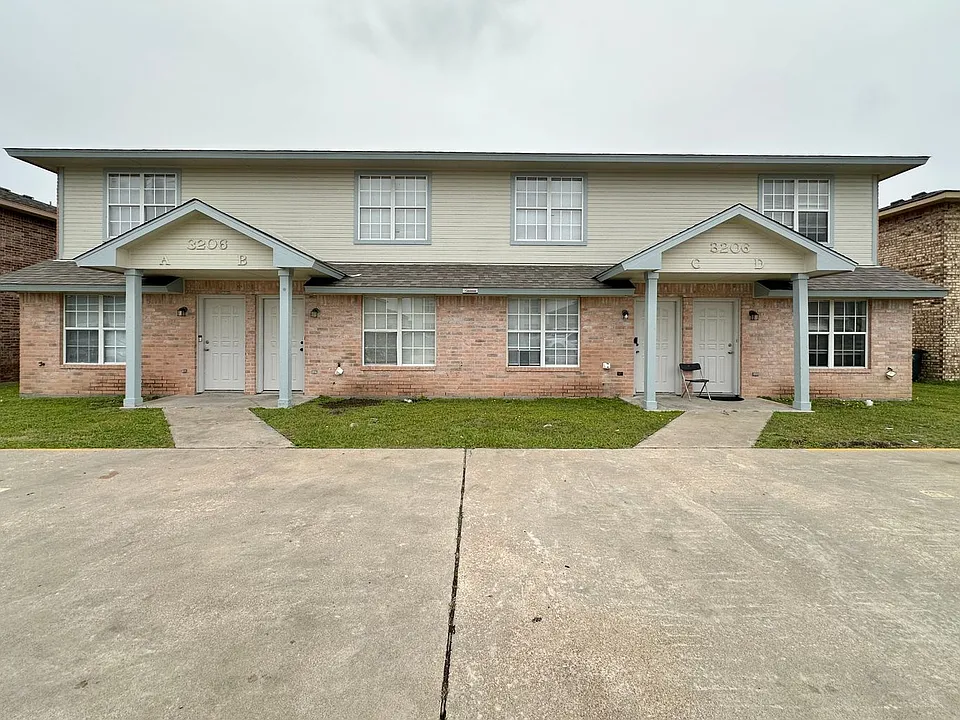 3206 Hereford Lane