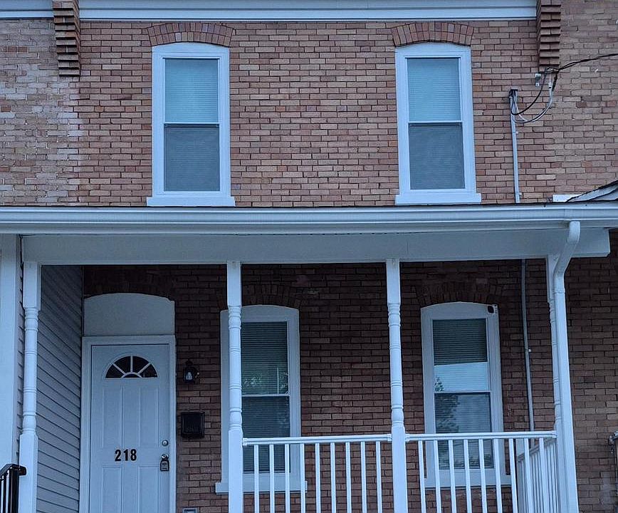 1st image of 218 W 23rd St