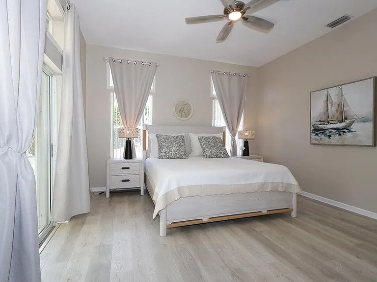 400 Seaside Ln — Photo 11