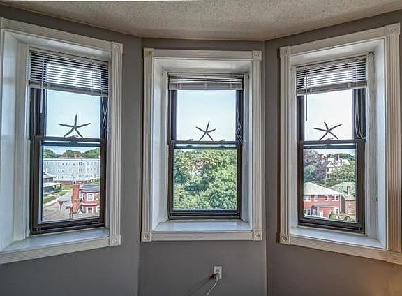 5th image of 285 Lynn Shore Dr APT 712