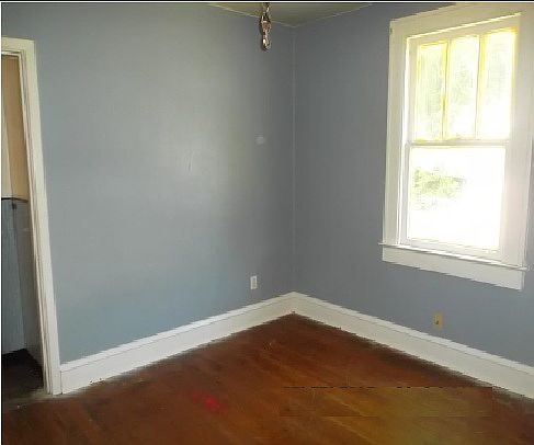 3rd image of 223 Piedmont Ave