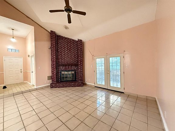 3rd image of 13218 Avonshire Dr