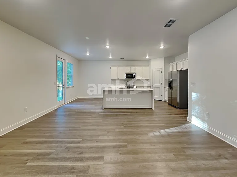910 Carnelian Ln — Photo 6