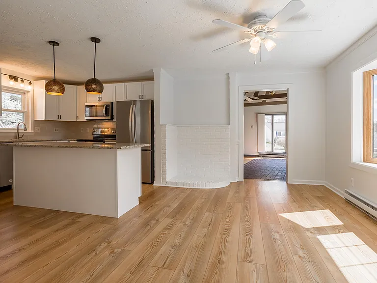 31245 Mohican Dr — Photo 13