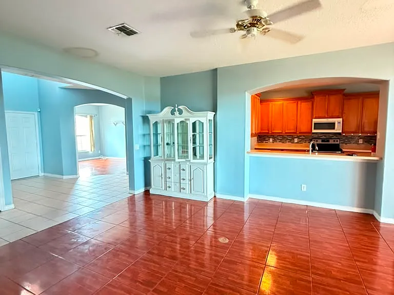 230 Rob Roy Dr — Photo 3
