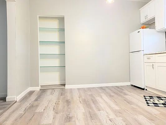 Rented by Virtual Real Estate | media 9