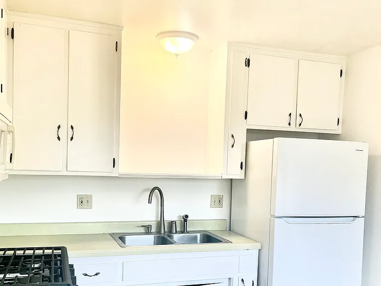 657 Trouville Ave #2 — Photo 10