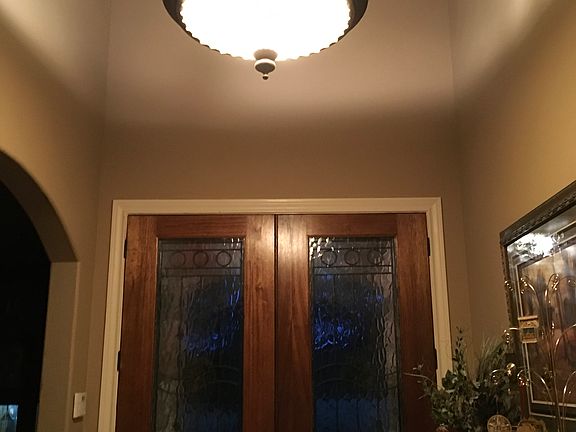 3rd image of 102 Country Club Dr