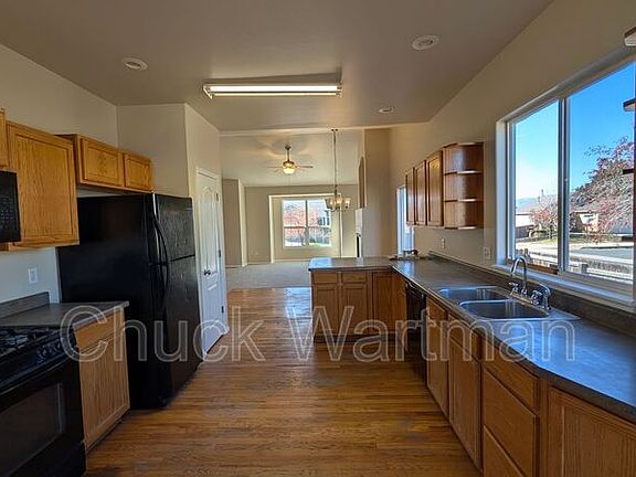 5th image of 6783 Lost Springs Dr