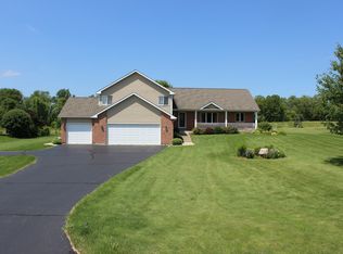 4910 Patty Ln, Ringwood, IL
