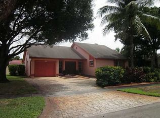 8451 NW 3rd St, Pembroke Pines, FL 33024