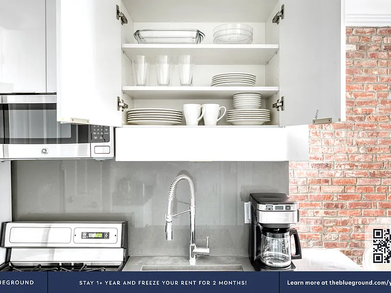 214 E 25th St #3RE — Photo 7