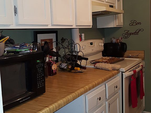 Left side of Kitchen.