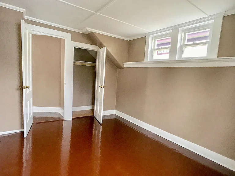 38 Gould St #B — Photo 11