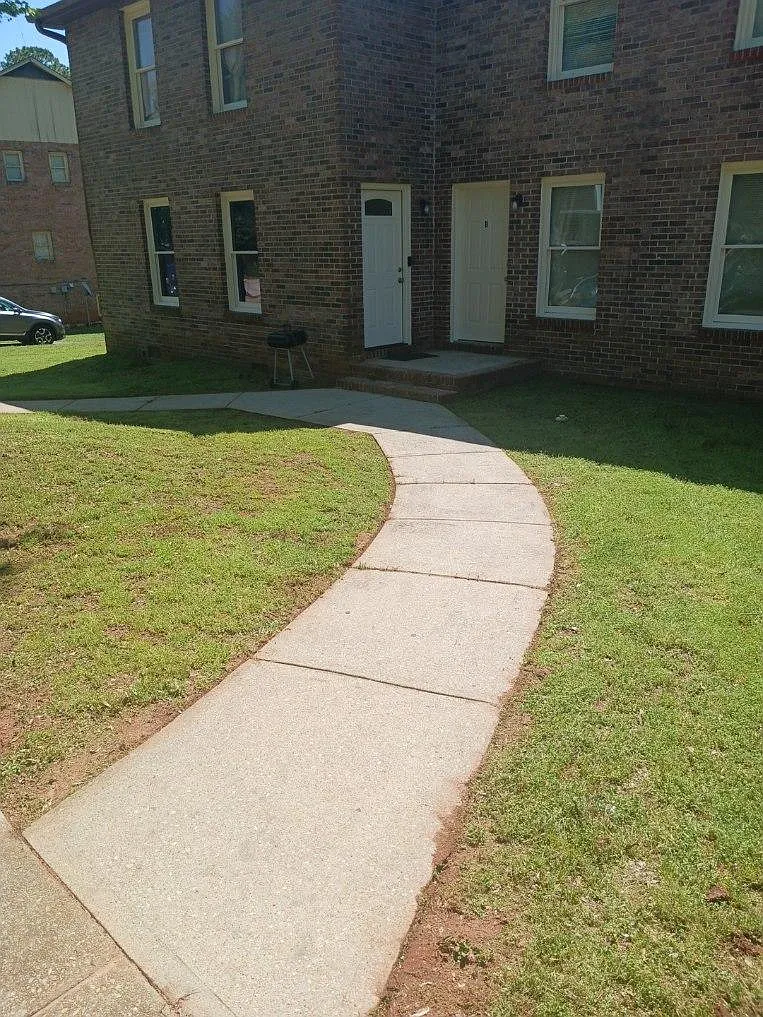 2 bed, 2.5 bath, 1452 sqft, $1,700 — Photo 2