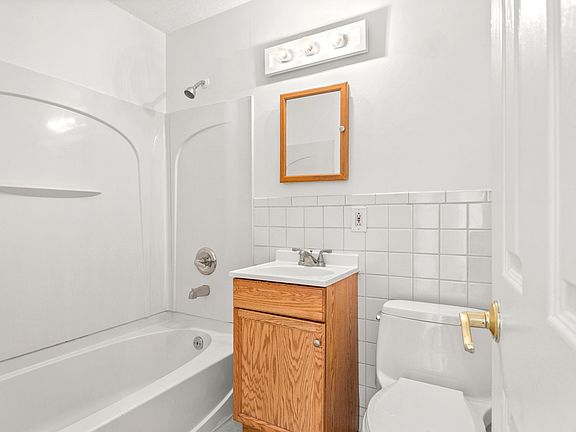 3rd image of 31787 Arenac Ct